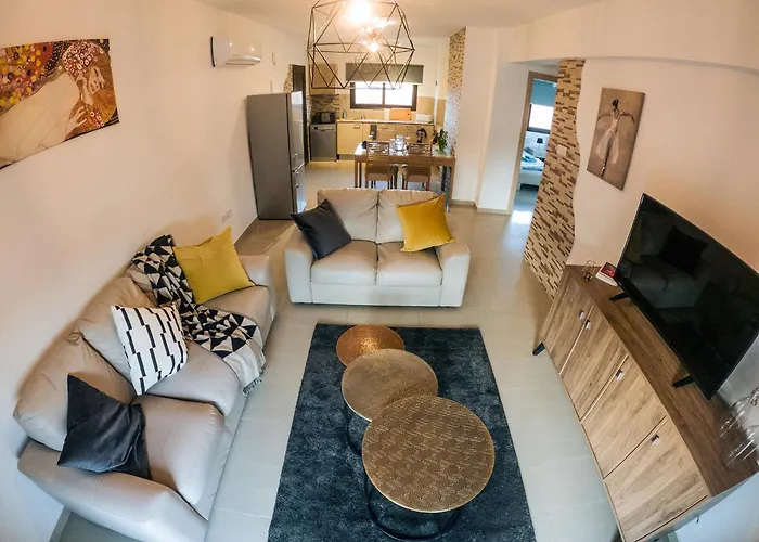 Kyklades Demari 2 - A Paralimni